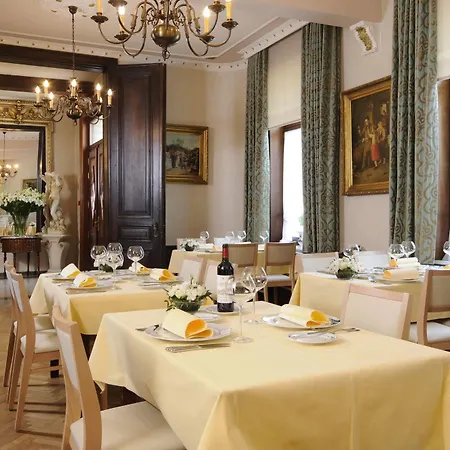 Kasteel Nieuwland 3* Aarschot